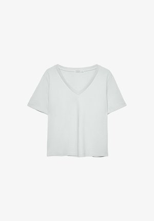 Lys grå kortærmet T-shirt med V-hals, lavet af blødt materiale; den har en afslappet pasform og ren syning uden mønstre.