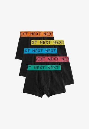 Fünf schwarze Boxershorts mit Bund in Orange, Gelb, Blau, Rot und Grün, jedes Bündchen bedruckt mit dem Wort "NEXT."