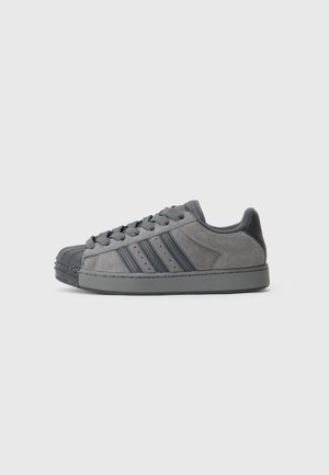 SUPERSTAR ST UNISEX - Sneakers low - grey/utility black