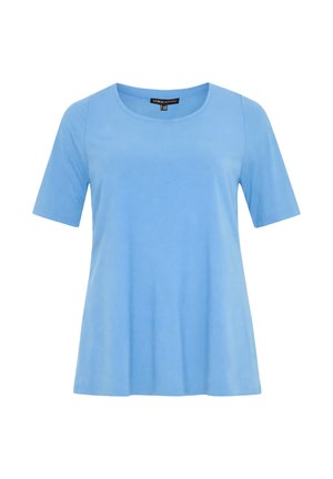 Lichtblauw T-shirt met korte mouwen, ronde halslijn en een ontspannen pasvorm, weergegeven op een witte achtergrond.