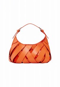 Oranž naha käekott kootud mustri, ümarate kujude ja kaarekujulise sangaga. Omab hõbedase tooniga riistvara ja siledat tekstuuri.