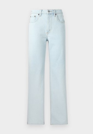 Jean en denim bleu clair avec une coupe droite, comportant cinq poches, des passants de ceinture et une fermeture à bouton à la taille.