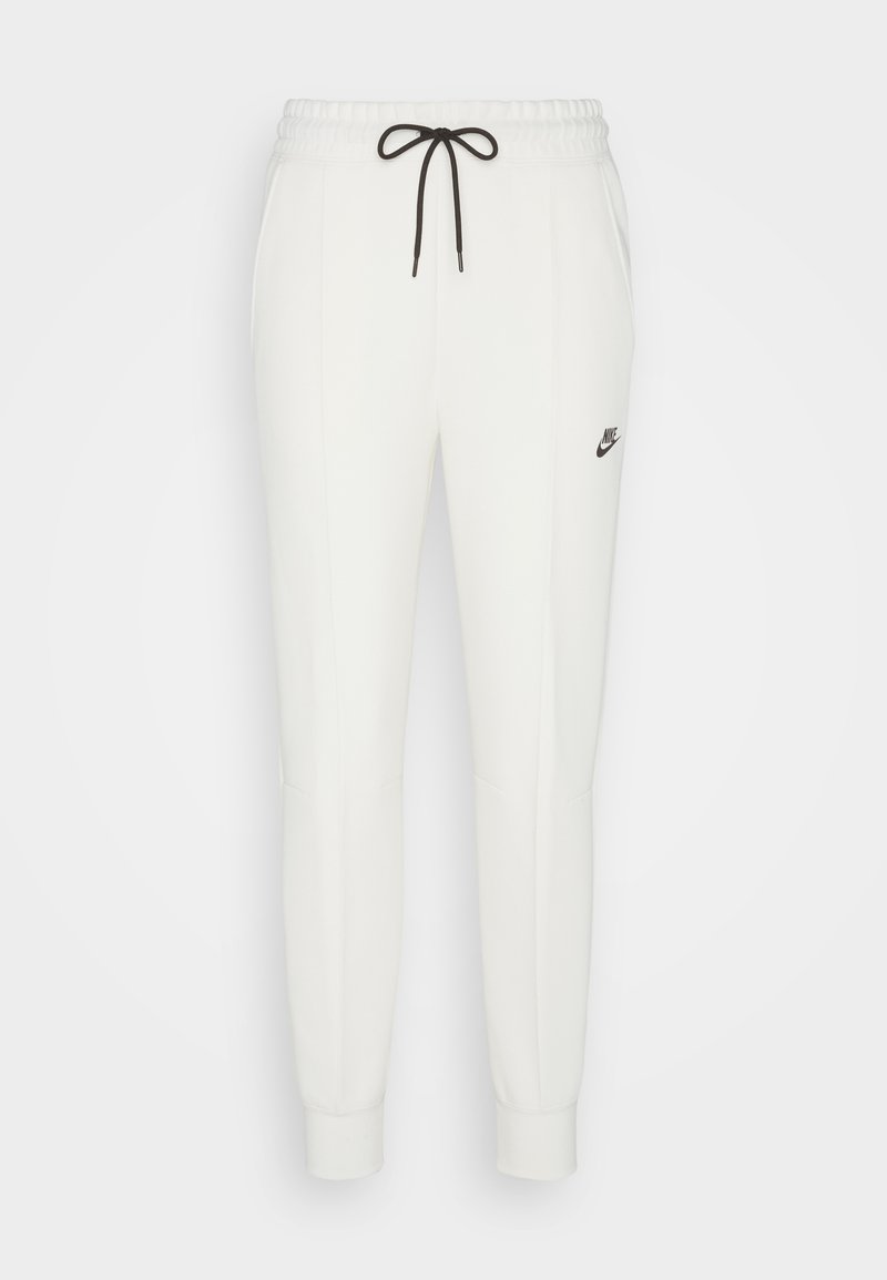 Pantaloni sportivi bianchi realizzati in tessuto morbido, con vita elastica, cordino nero regolabile e un piccolo logo nero sulla coscia.