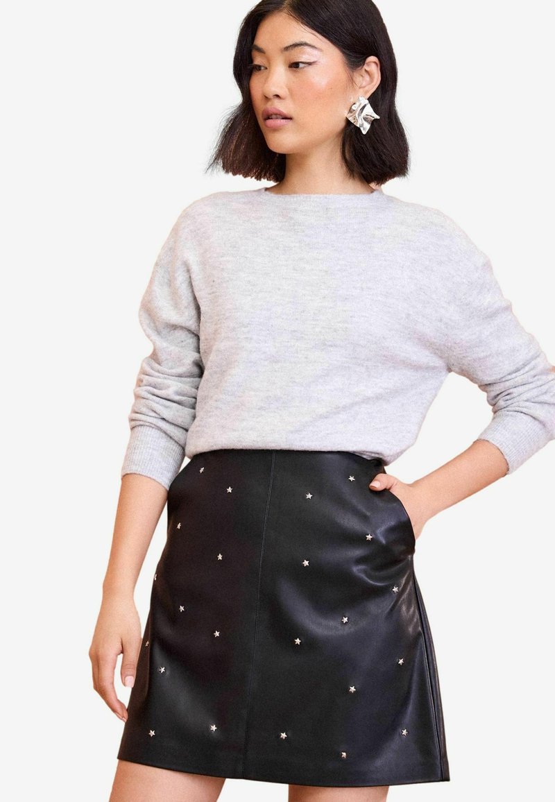 Love & Roses REGULAR FIT - Fustă în formă de A - black star studded