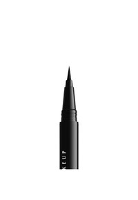 Sort flydende eyeliner pen med en fin spids pensel på en hvid baggrund.