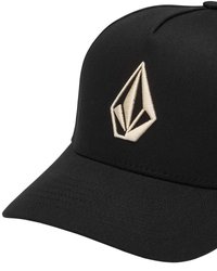 Casquette de baseball noire en tissu avec une visière texturée, ornée d'un logo en relief beige en forme de diamant sur le devant.