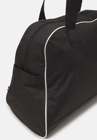 adidas Performance LINEAR ESSENTIALS BOWLING - Športna torba - black/white/black