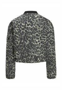 Giacca bomber accorciata in tessuto nero trasparente con stampa leopardata grigia chiara, colletto a coste nero, maniche lunghe e tasche laterali.