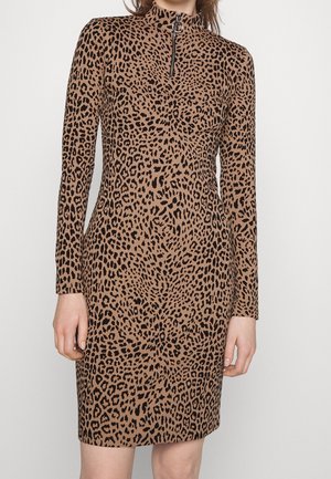 Robe à manches longues, longueur genou, imprimé léopard marron et noir, avec une fermeture éclair à l'avant du col montant.