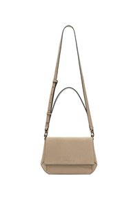 Borsa a tracolla in pelle beige con pattina pieghevole, tracolla regolabile e dettagli di cucitura delicati. Texture liscia, design minimalista.