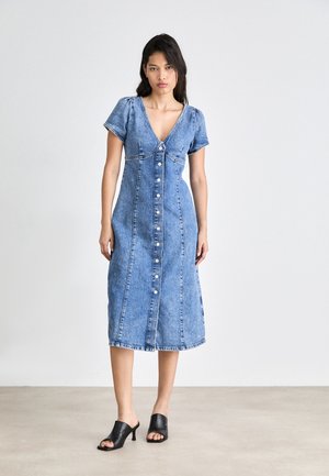 Tommy Jeans SLEEVE DRESS - Denimové šaty - denim