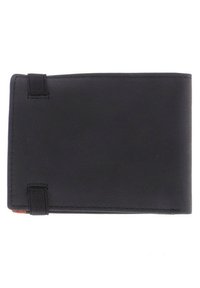 Cartera de cuero negro con textura suave, forma rectangular y bandas elásticas en las esquinas para un cierre seguro.
