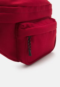 Pier One Sac banane - red