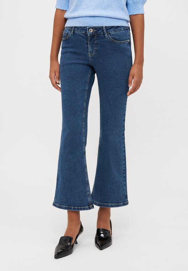 VMHELMA  - Flared Jeans