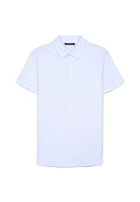 Polo in azzurro chiaro, maniche corte, colletto classico, patta con tre bottoni, realizzato in tessuto liscio, senza motivi o accenti visibili.
