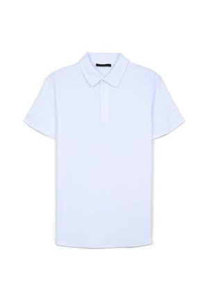 Polo in azzurro chiaro, maniche corte, colletto classico, patta con tre bottoni, realizzato in tessuto liscio, senza motivi o accenti visibili.