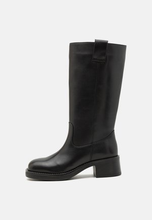 Pavement ANNELI - Bottes à plateau - black