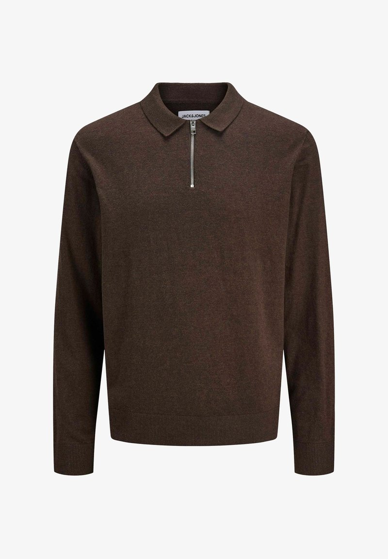 Pull en maille à manches longues marron foncé avec col et demi-zip à l'avant, poignets et ourlet côtelés, étiqueté JACK & JONES.