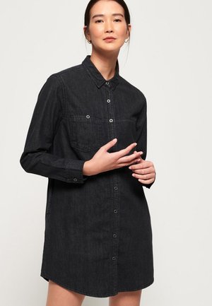 IN ÜBERGRÖSSE - Vestito di jeans - black