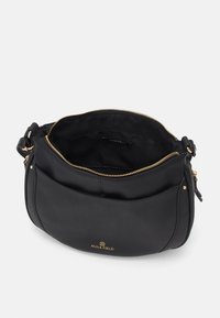 Anna Field Skulderveske - black