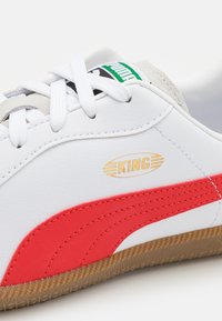 Puma KING - Sportcipő - white/red