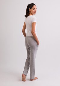 CASH-MERE Spodnie materiałowe