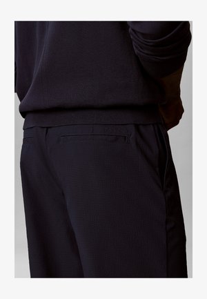 Calvin Klein, Pantalones - dark sapphire