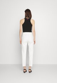 BOSS Tygbyxor - white