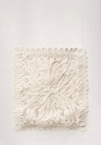 Mango EMBRO - Bluza z gumbi - off-white