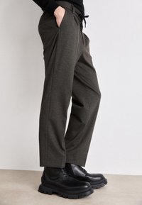 HUGO Broek - medium brown