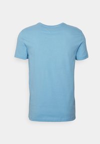 Tommy Hilfiger TOMMY LOGO TEE - T-shirt estampada - columbia blue