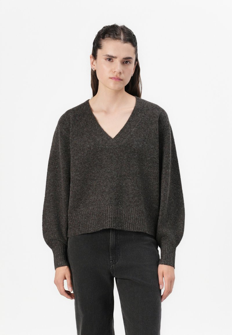 Vero Moda VMBOOM V NECK VER - Trui - chocolate torte