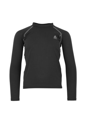 Rash guard noir à manches longues fabriqué en matériau extensible, avec un col haut, des coutures contrastées et un petit logo de montagne sur la poitrine.