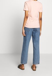 Petit Bateau Jednoduché tričko - apricot