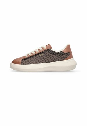 LIU JO, LIU JO MONOGRAM SNEAKERS - Αθλητικά παπούτσια - brown