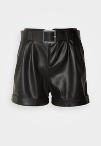 Shorts noirs en simili cuir avec ourlets roulés et ceinture assortie dotée d'une grande boucle rectangulaire argentée.