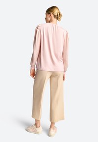 Rich & Royal MIT DEZENTEN RAFFUNGEN - Bluse - rose shadow