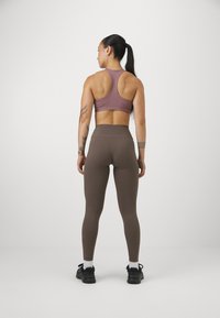 Nike Performance ONE - Tajice - ironstone/black
