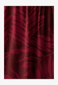 Sélectionné, burgundy palms