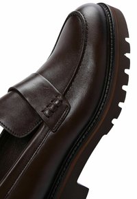 Derimod Zakelijke loafers - brown