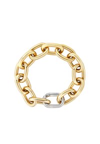 Bracciale in metallo dorato con grandi anelli intrecciati e dettaglio di chiusura argentata. Finitura liscia e lucida su tutta la superficie.