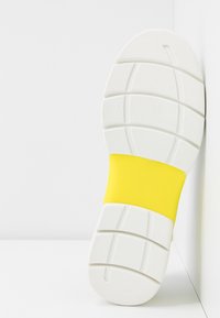 Marco Tozzi LACE UP - Sneaker low - white/neon yellow