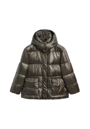 Giacca a vento lucida di colore marrone scuro, con colletto alto, zip frontale, bottoni automatici e due grandi tasche a patta.