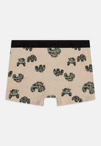 Shorts boxers beiges avec une ceinture élastique noire, présentant un motif répétitif de camions monstres verts et oranges.