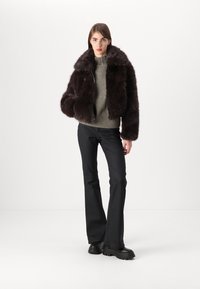 GAP CROPPED  - Vinterjakker - brown