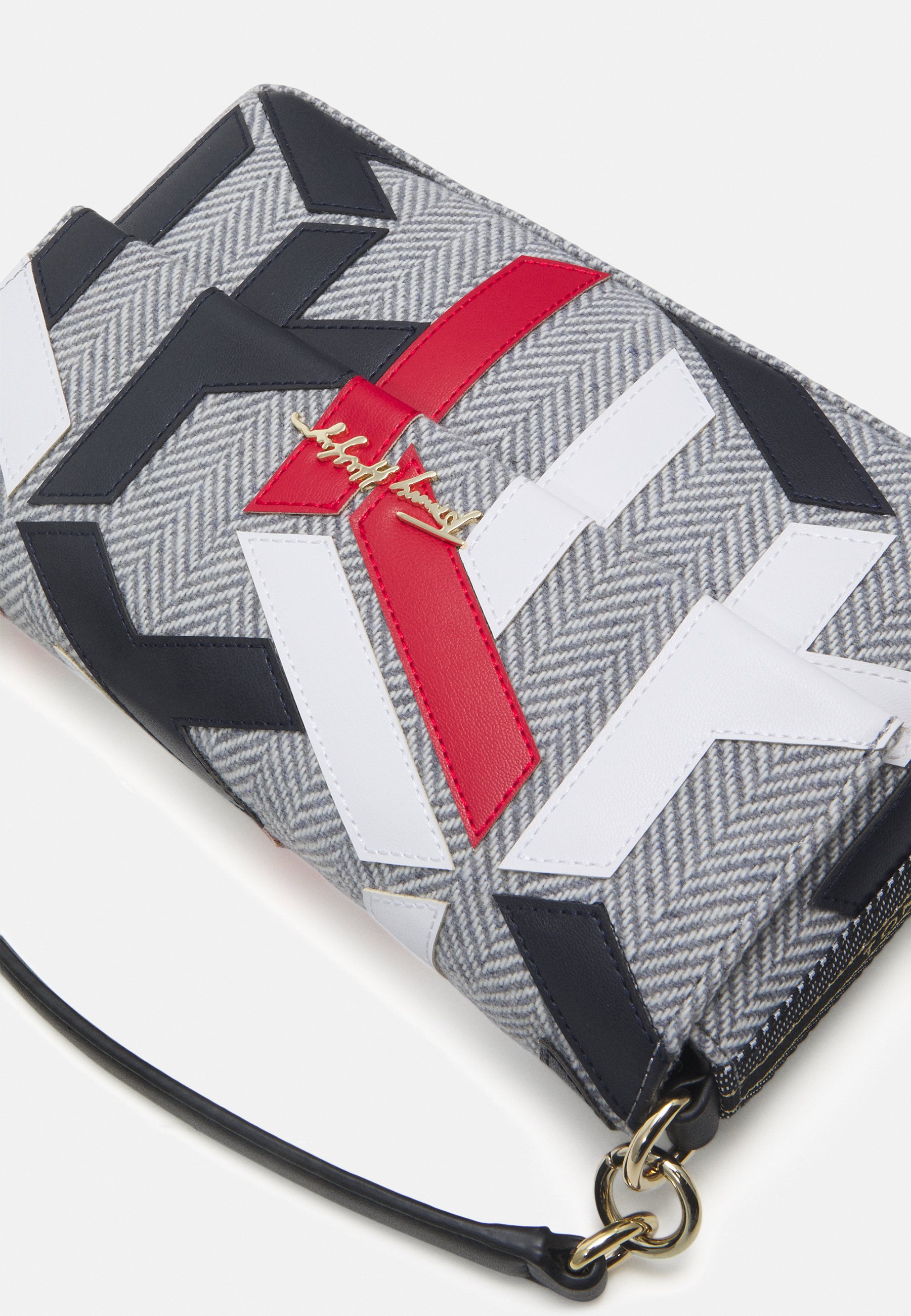 tommy iconic bag