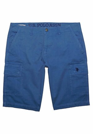 Shorts cargo bleus avec bouton devant, poches à rabat latérales et logo "U.S. Polo Assn." brodé sur la taille et la poche.