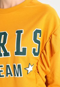 Jennyfer Sudadera - yellow