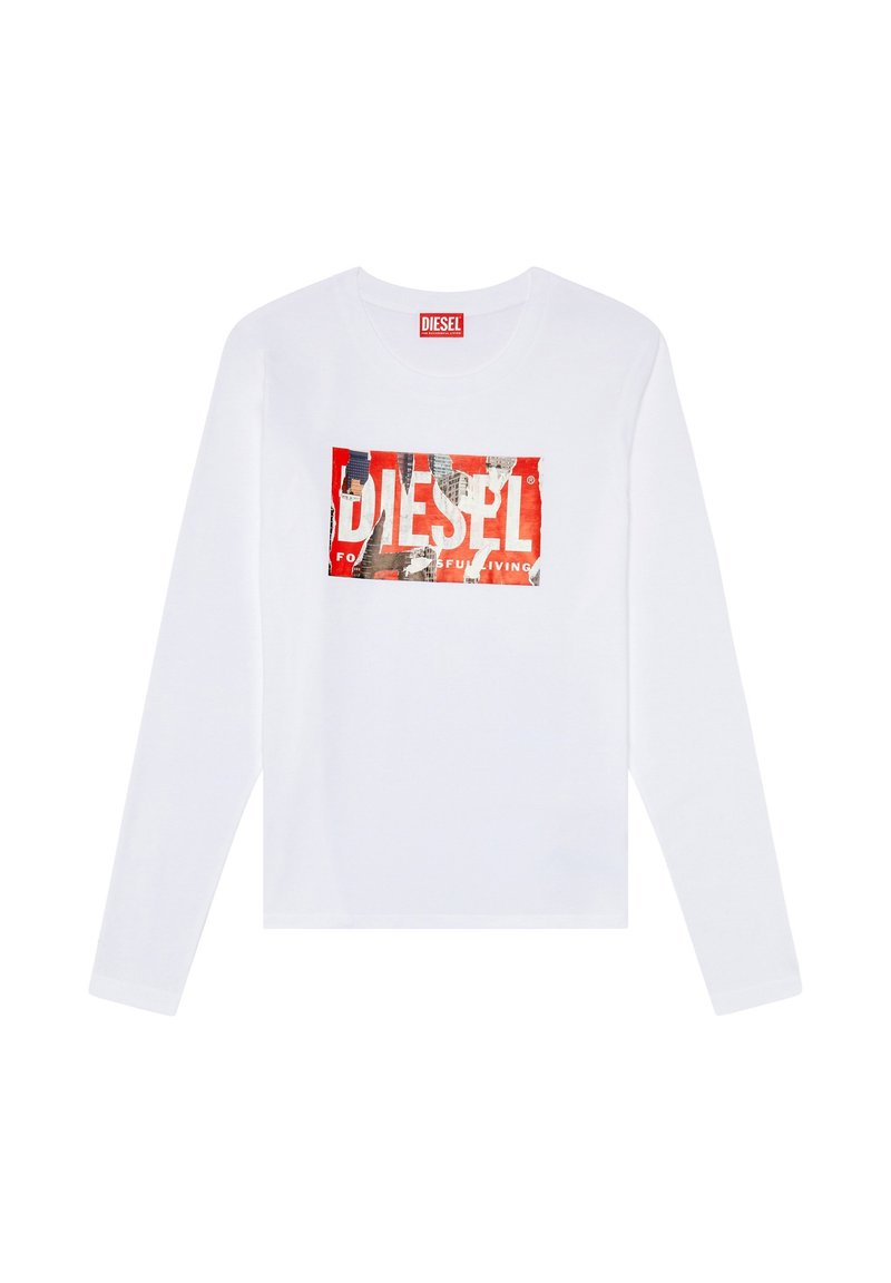 Langarm-weißer T-Shirt mit einem roten und schwarzen Grafikdesign, auf dem das Wort "DIESEL" in fetten Buchstaben hervorgehoben ist.