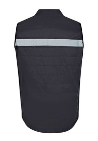 Sort polstret vest med høj krave, der har en reflekterende grå stribe hen over ryggen. Struktureret materiale med en glat overflade.